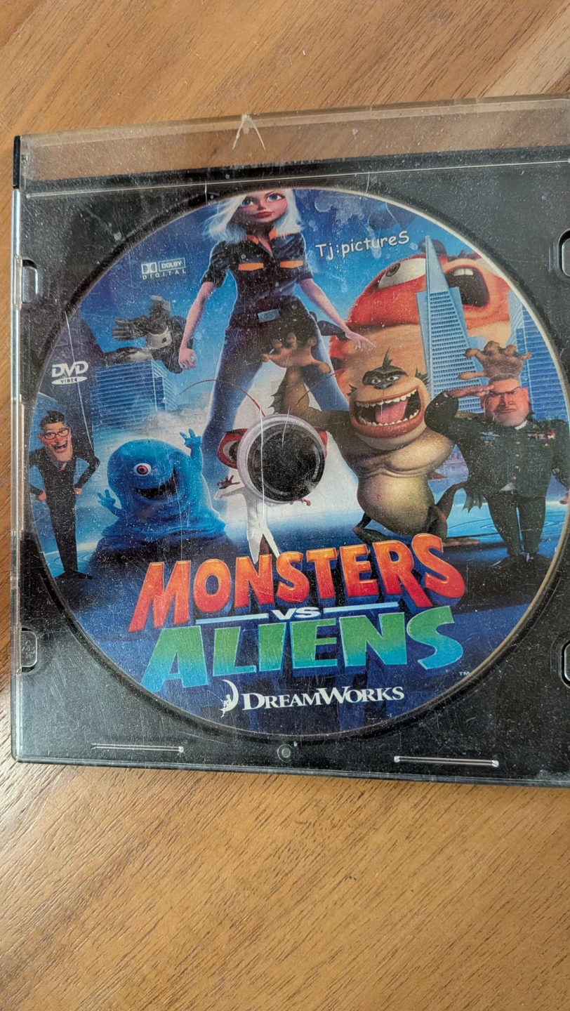 Monsters vs Aliens DVD
