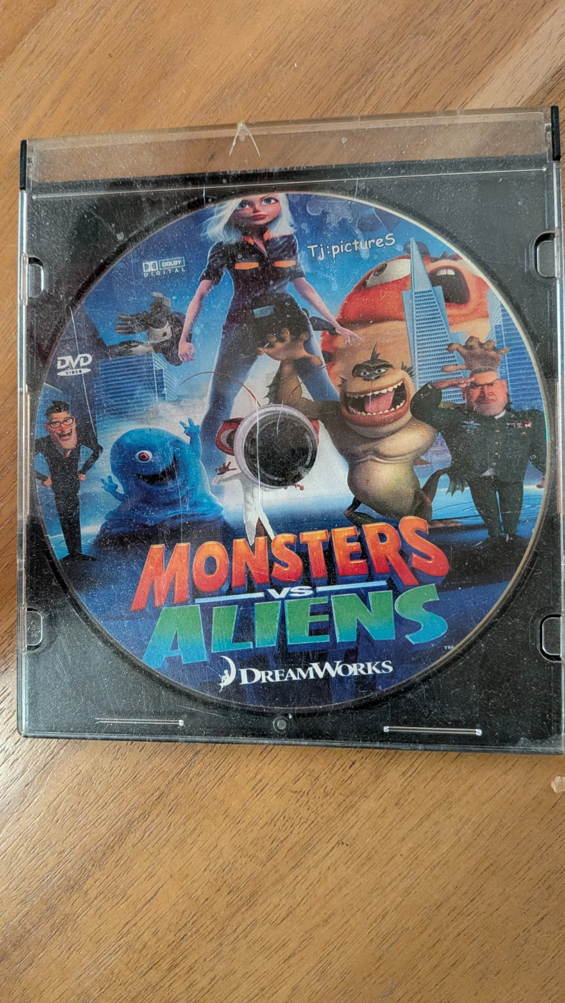 Monsters vs Aliens DVD - photo 2