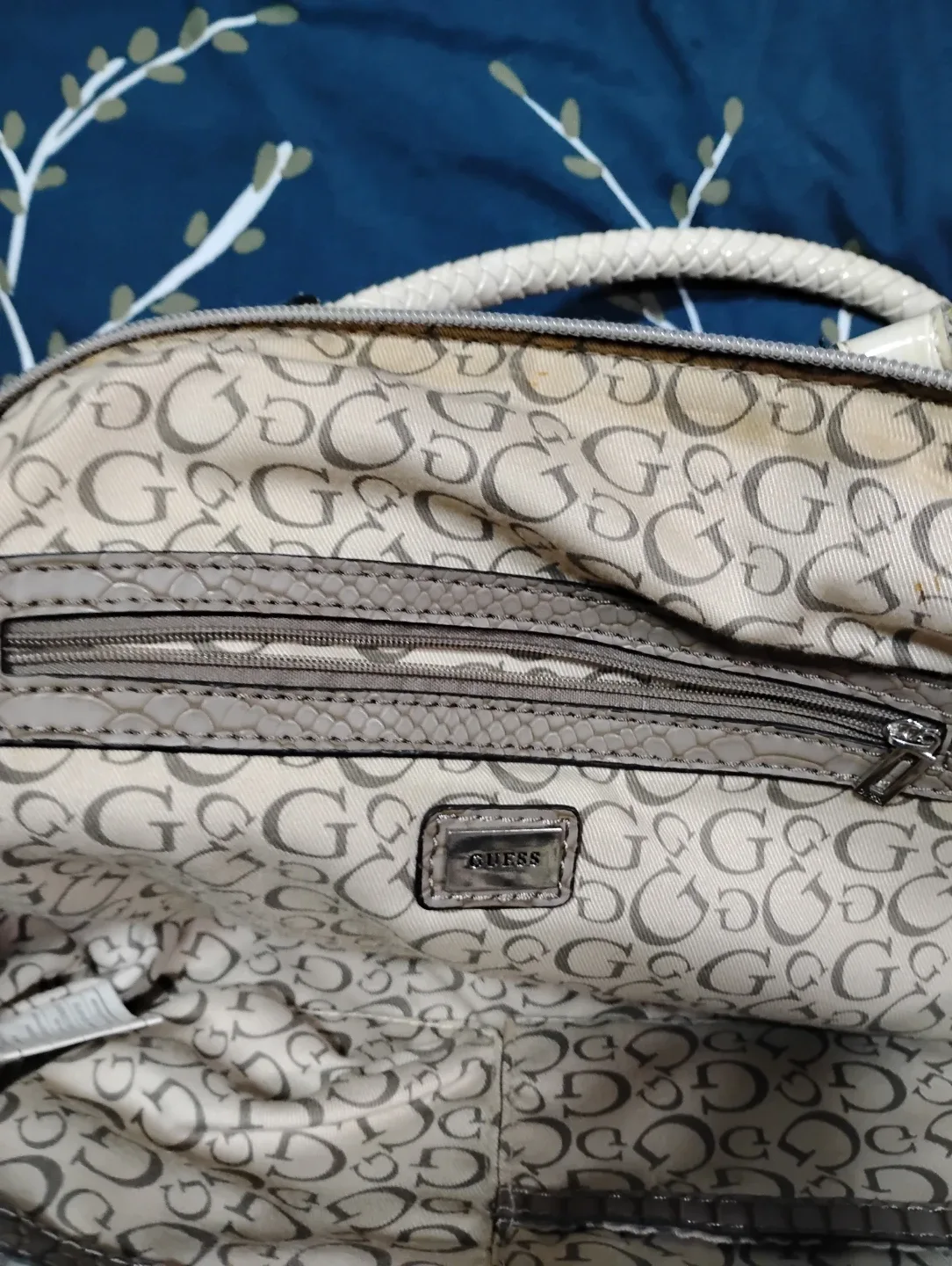 Guess Satchel Handbag - photo 3