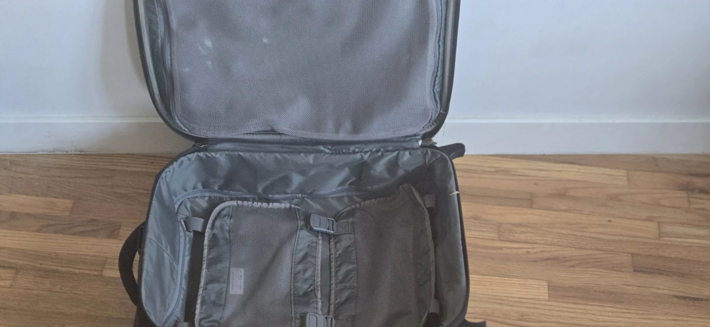 Briggs & Riley Black Rolling Carry-On Luggage - photo 3
