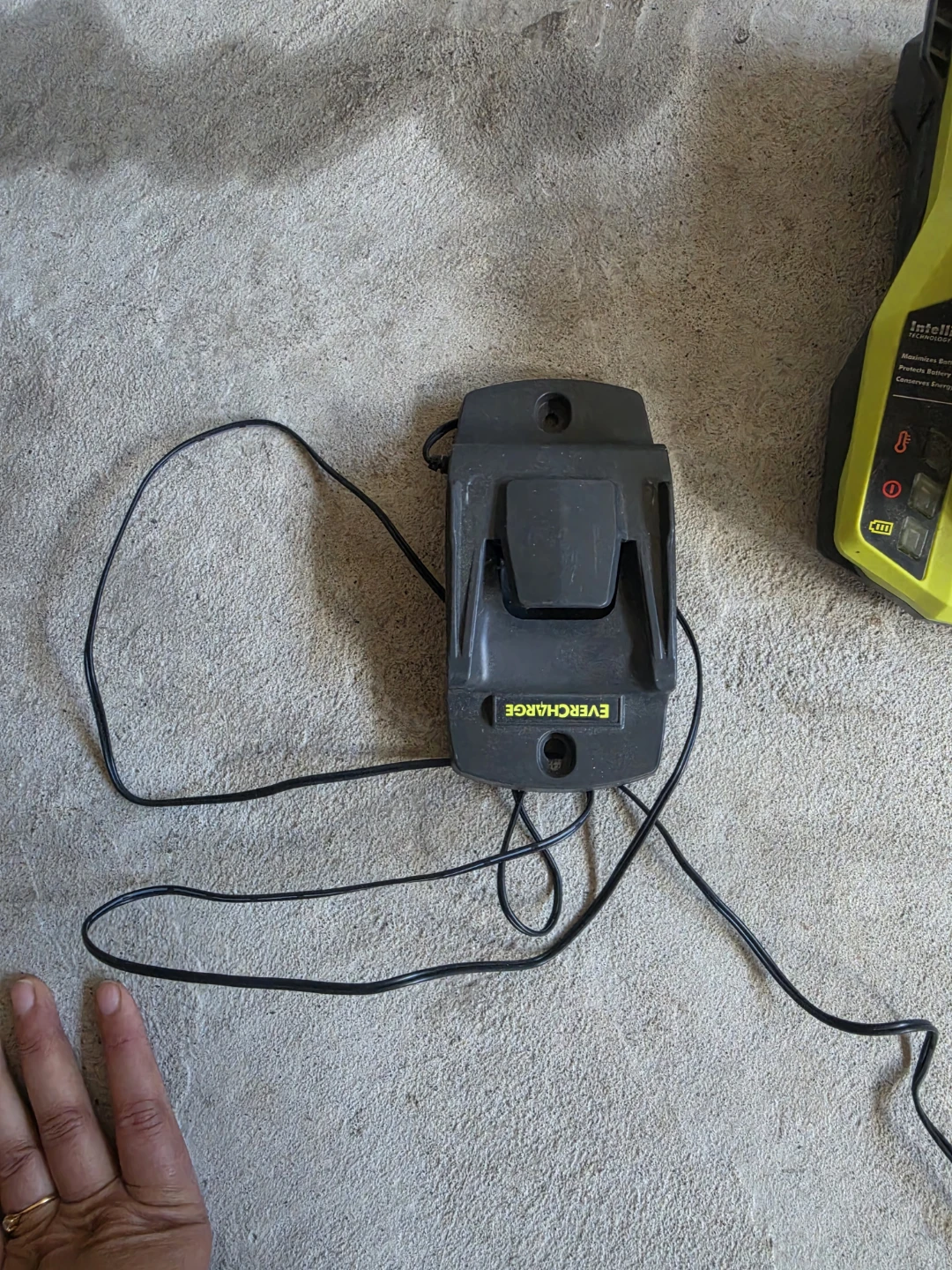 Ryobi EverCharge Battery Charger - photo 2