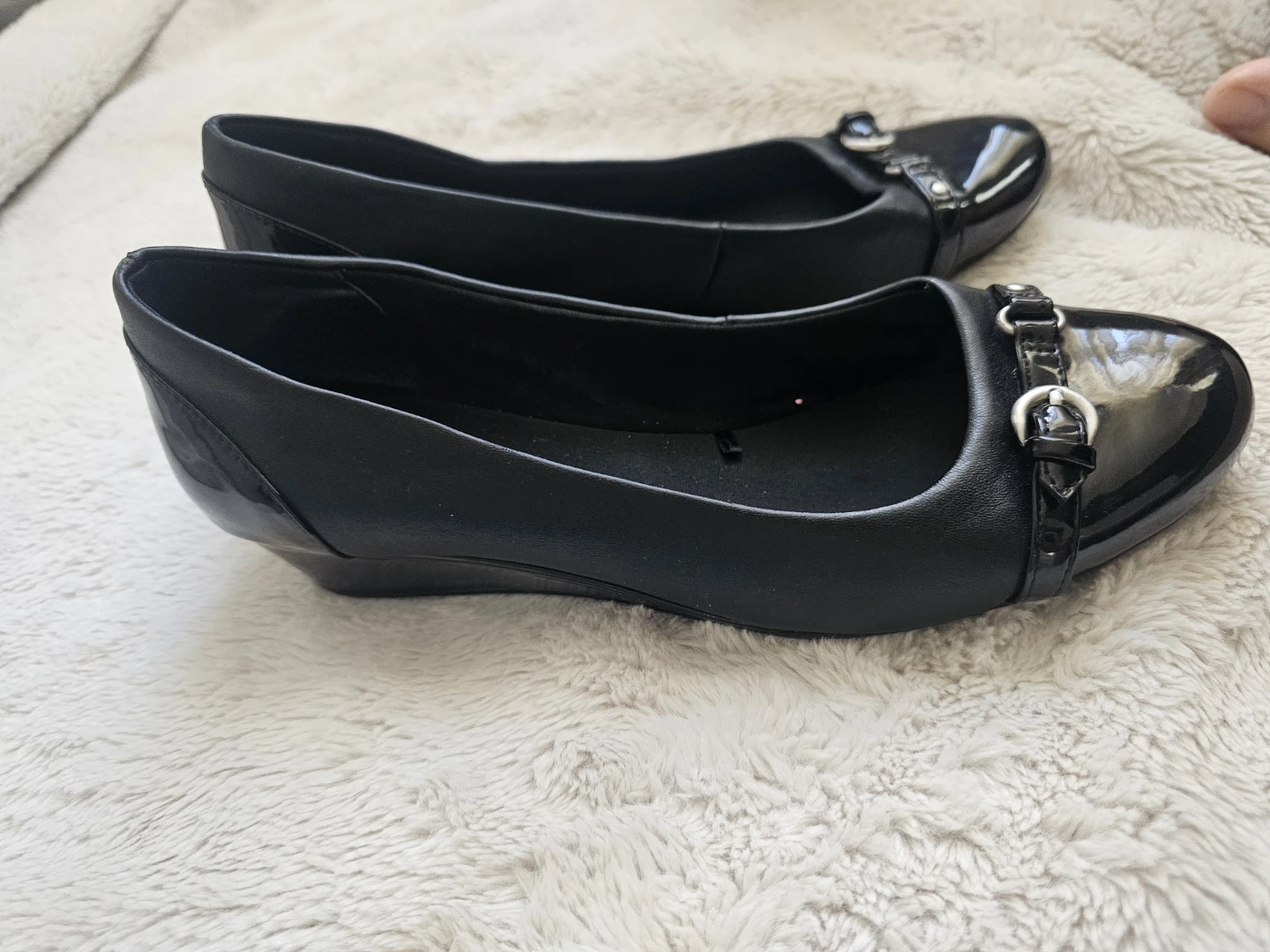 Bass Women's Black Ballet Flats - photo 2
