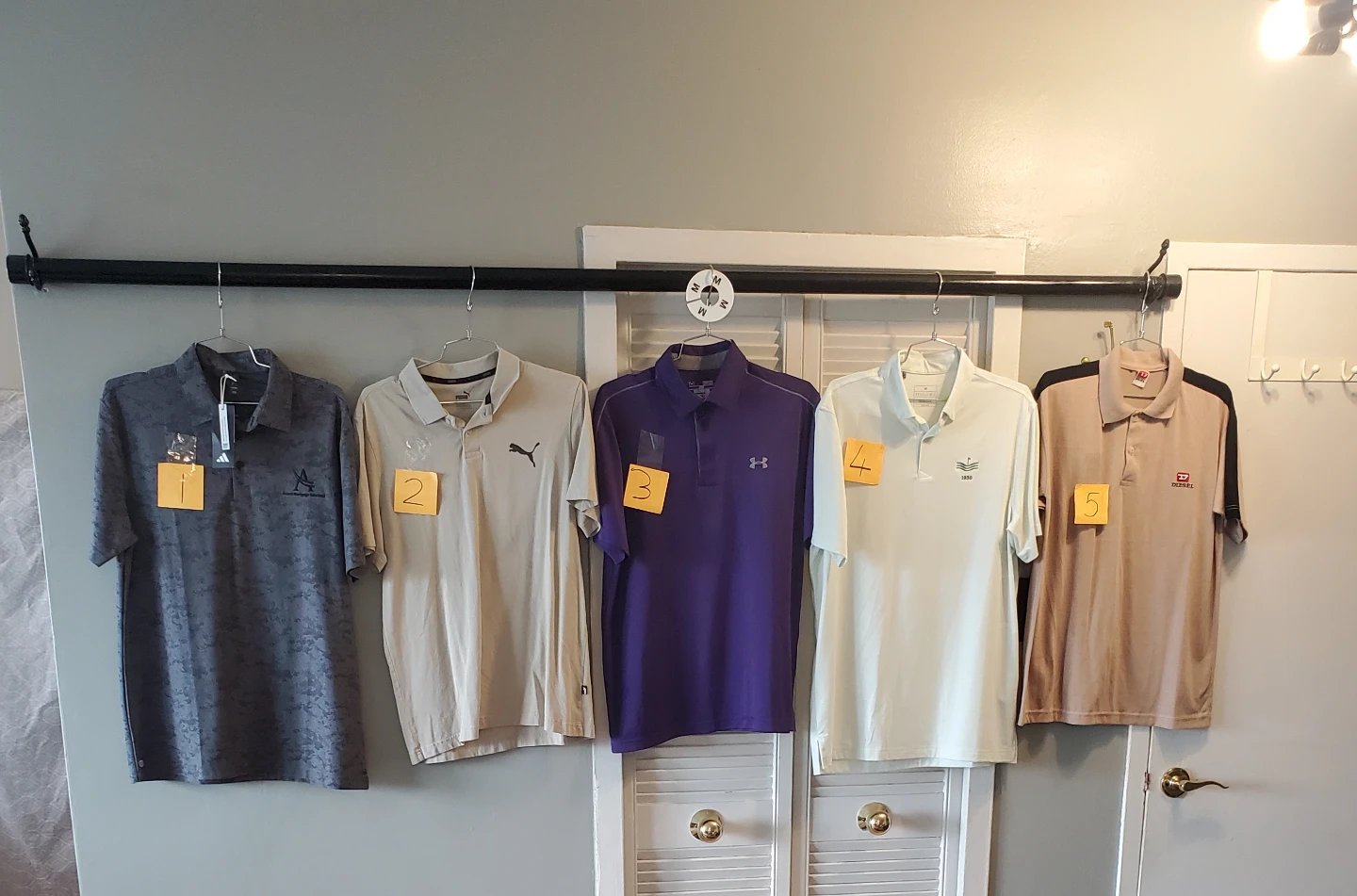 Men's Short Sleeve Shirts Size M / S and XS