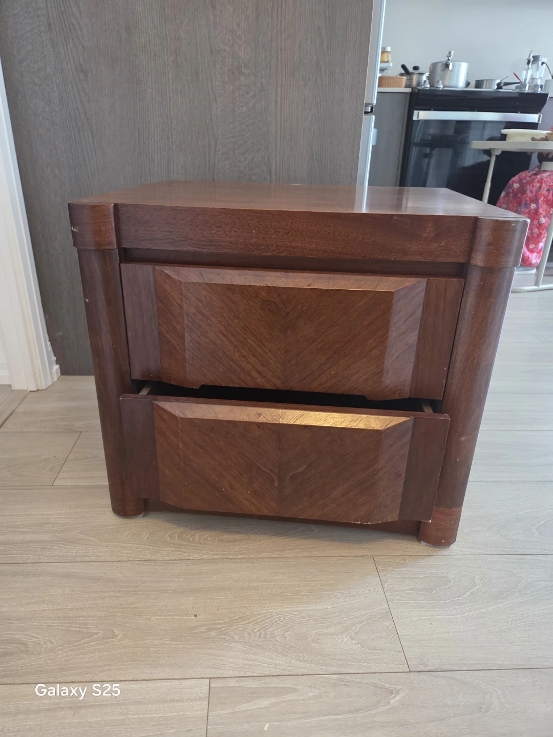 Vintage Wooden 2-Drawer Nightstand - photo 3