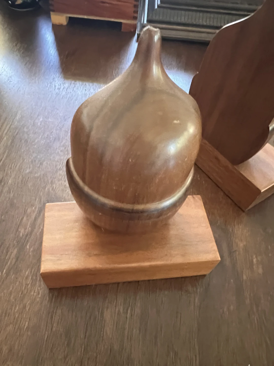 Wood acorn bookends - photo 5