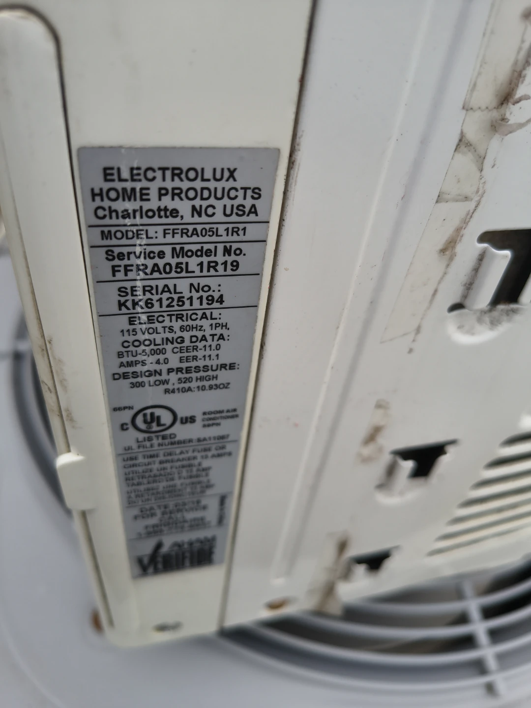 Frigidaire 5000 btu air conditioner - photo 3