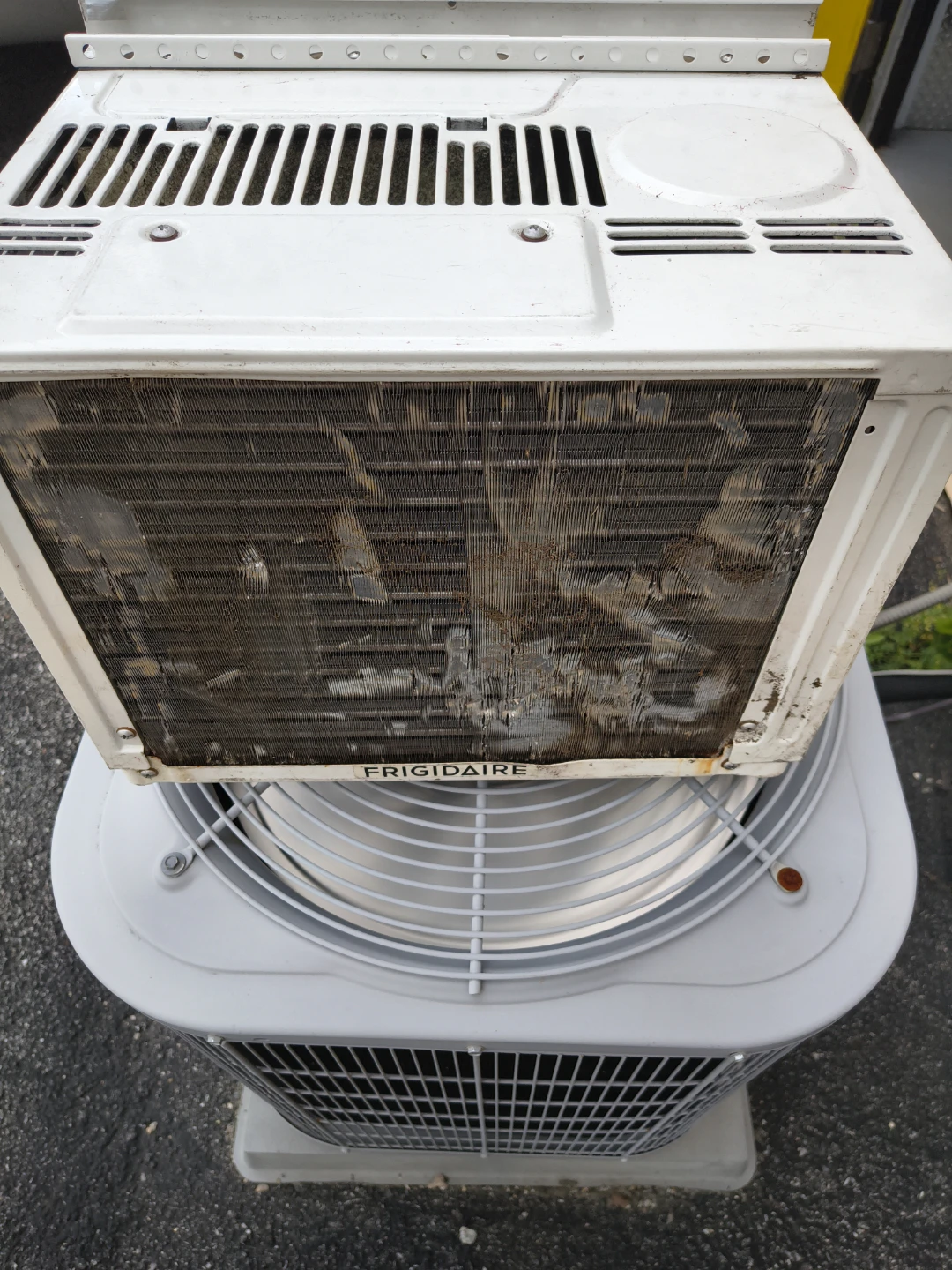 Frigidaire 5000 btu air conditioner - photo 4