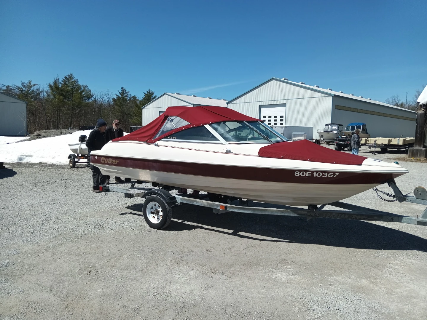 17 ft Cutter bowrider,  75 hp 2 stroke, runs great, - photo 4