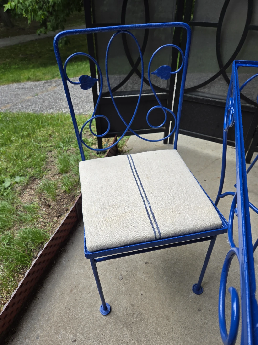 🌞Vibrant Glass Top Wrought Iron Patio Dining Set🌞 - photo 3
