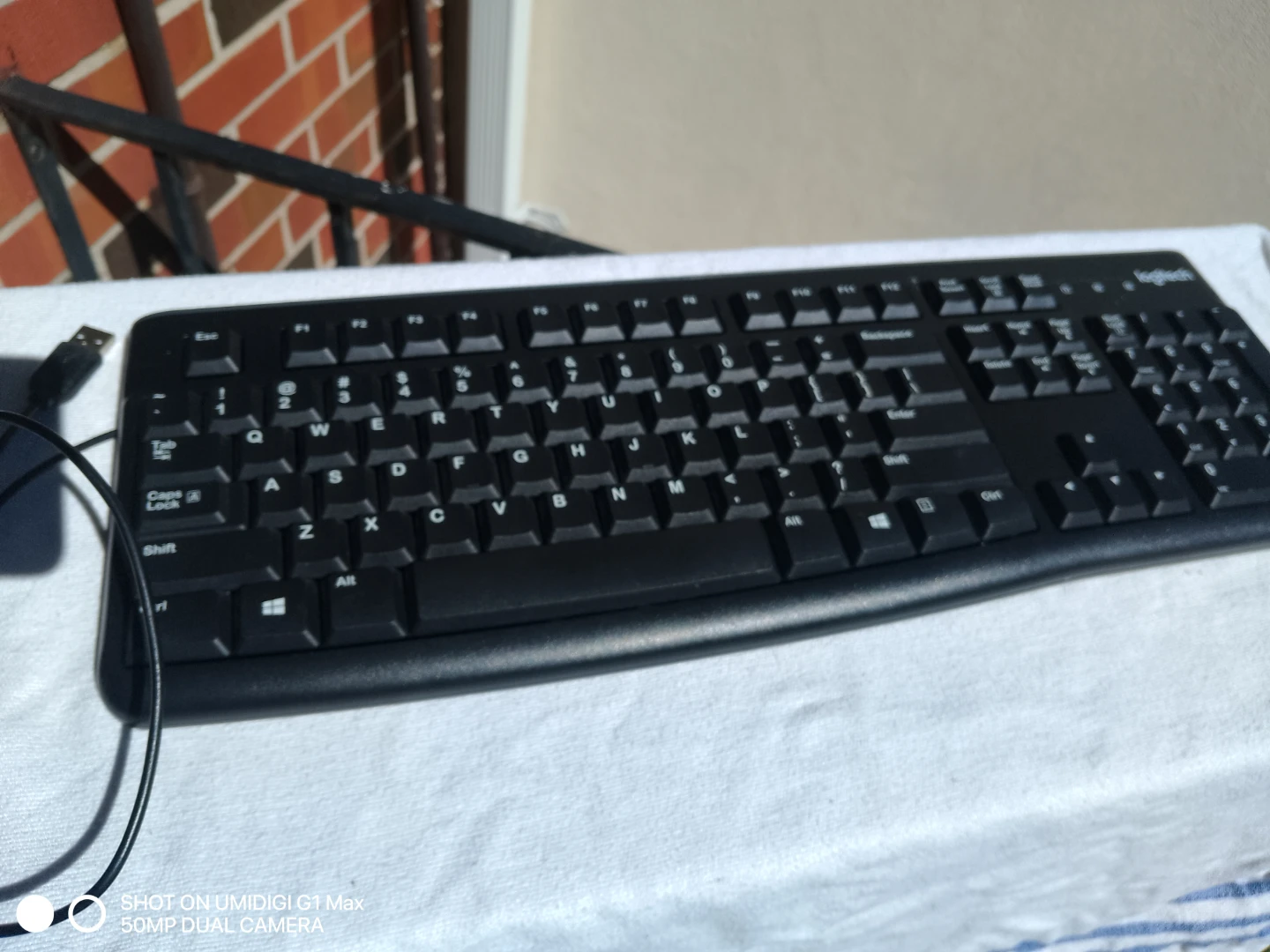 Logitech Keyboard and Samsung Monitor Bundle - photo 5