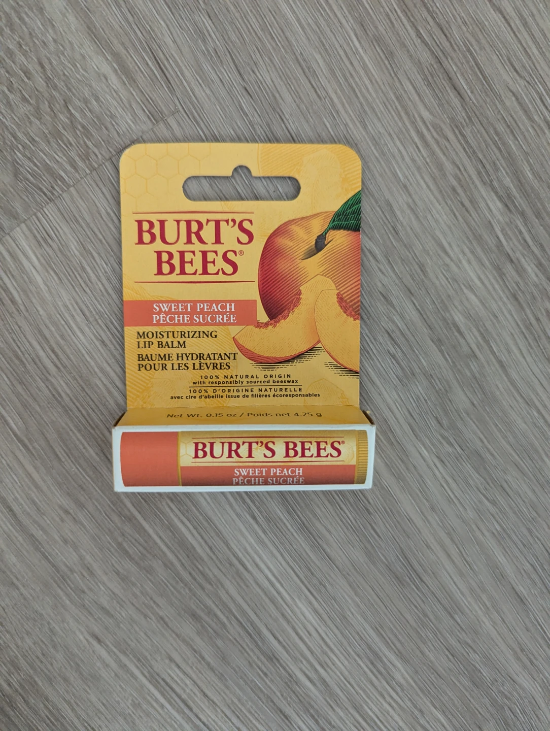 Burt's Bees Sweet Peach Moisturizing Lip Balm ⚽