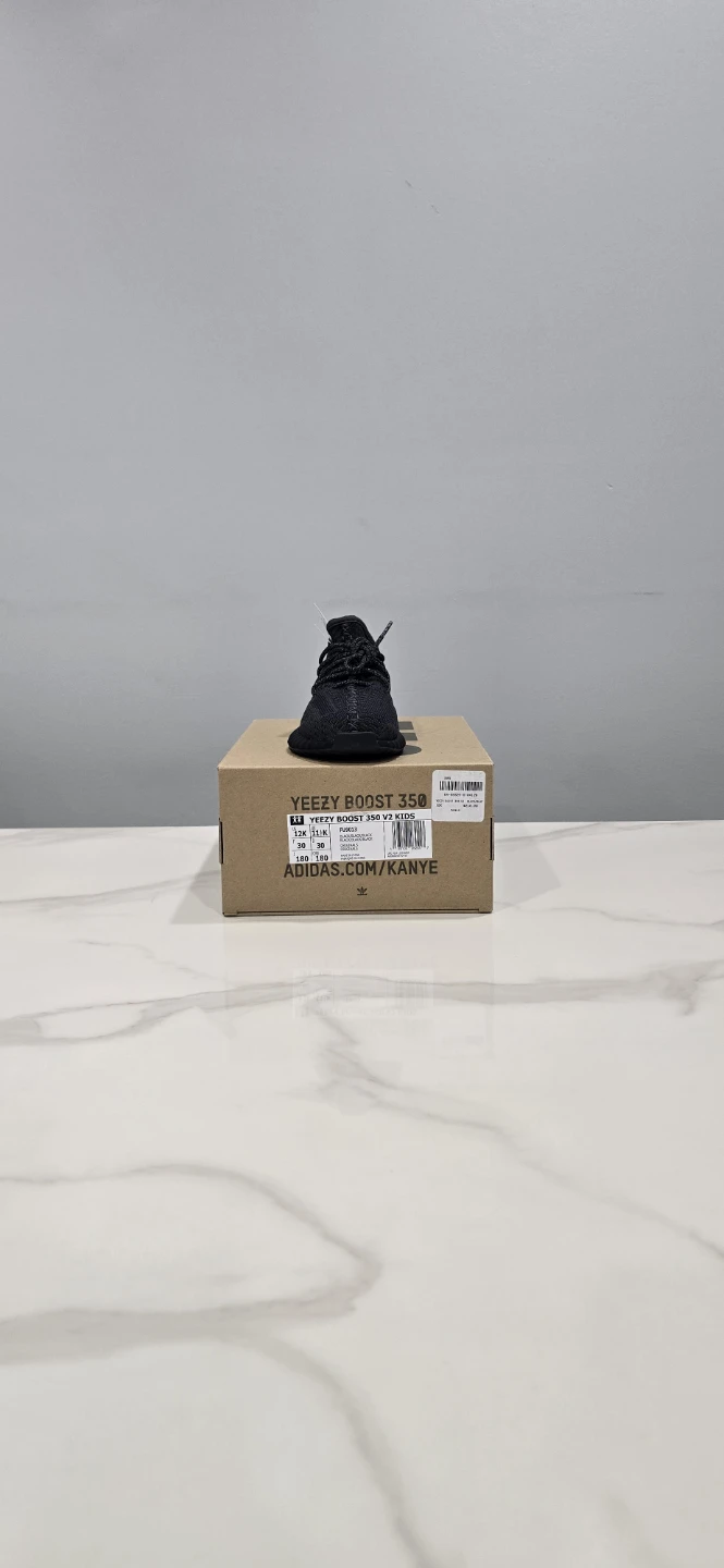 Adidas Yeezy V2 Black infant non-reflective Size 12K - photo 4
