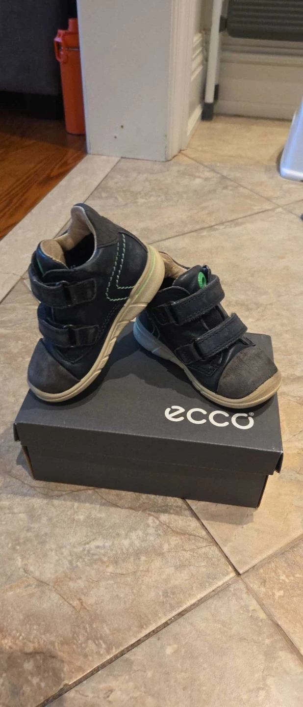 Ecco Navy Blue Kids Shoes sz 22