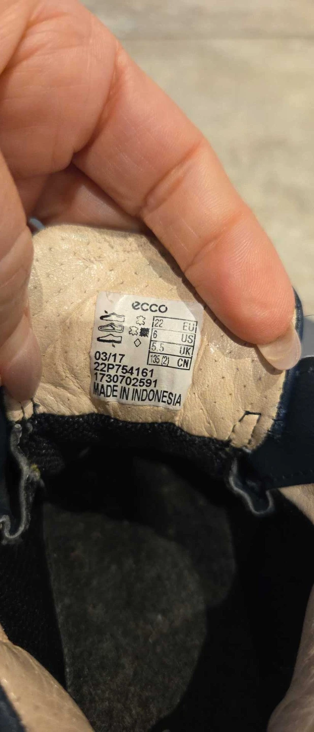 Ecco Navy Blue Kids Shoes sz 22 - photo 4
