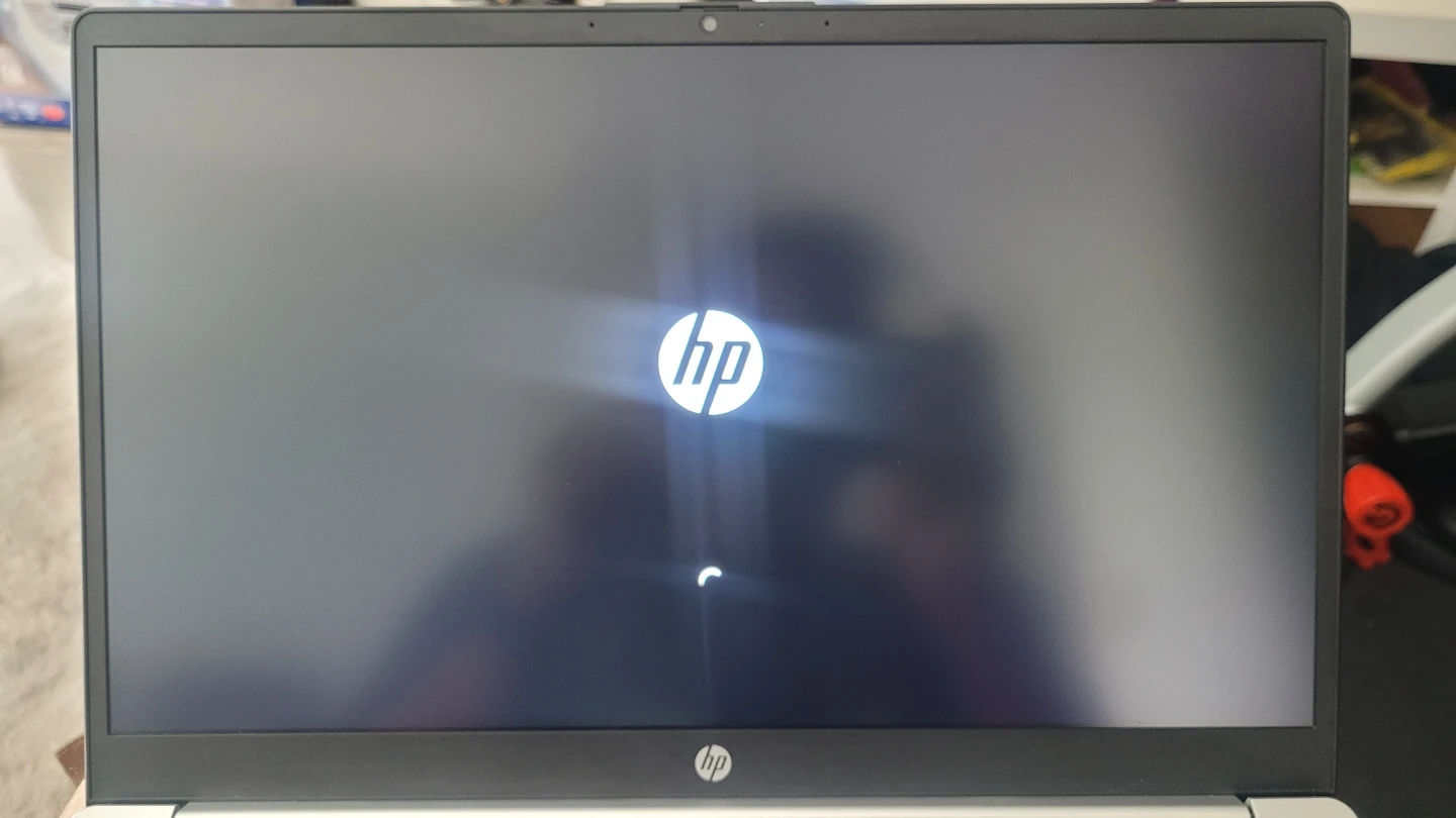HP 15.6” Laptop AMD Ryzen 3/Radeon Graphics Near Mint + Charger
