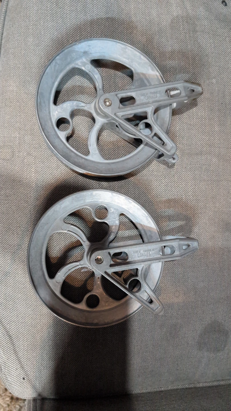 BEN-MOR Clothesline Pulley Wheels (Set of 2) - Made in Canada