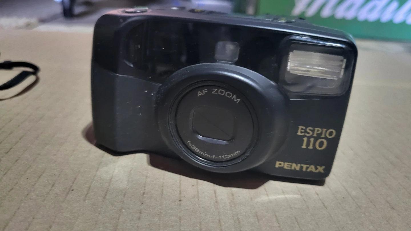 Pentax Espio 110 AF Zoom Camera with Case - photo 2