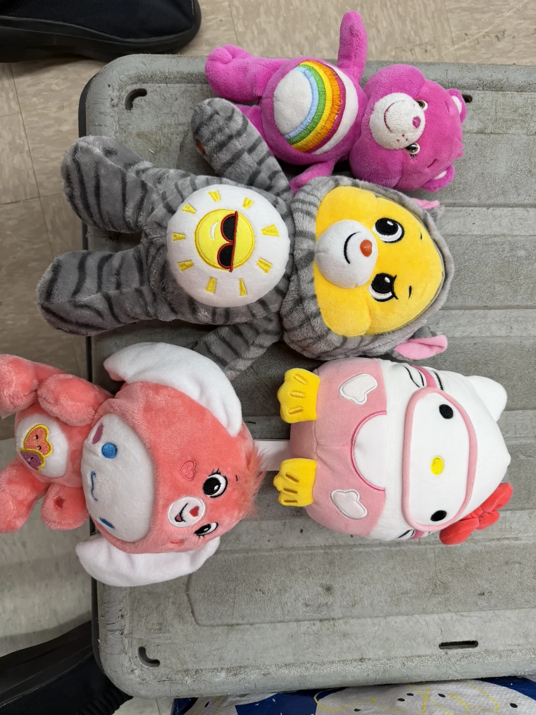 4 Plush Toys - Care Bears & More - photo 4