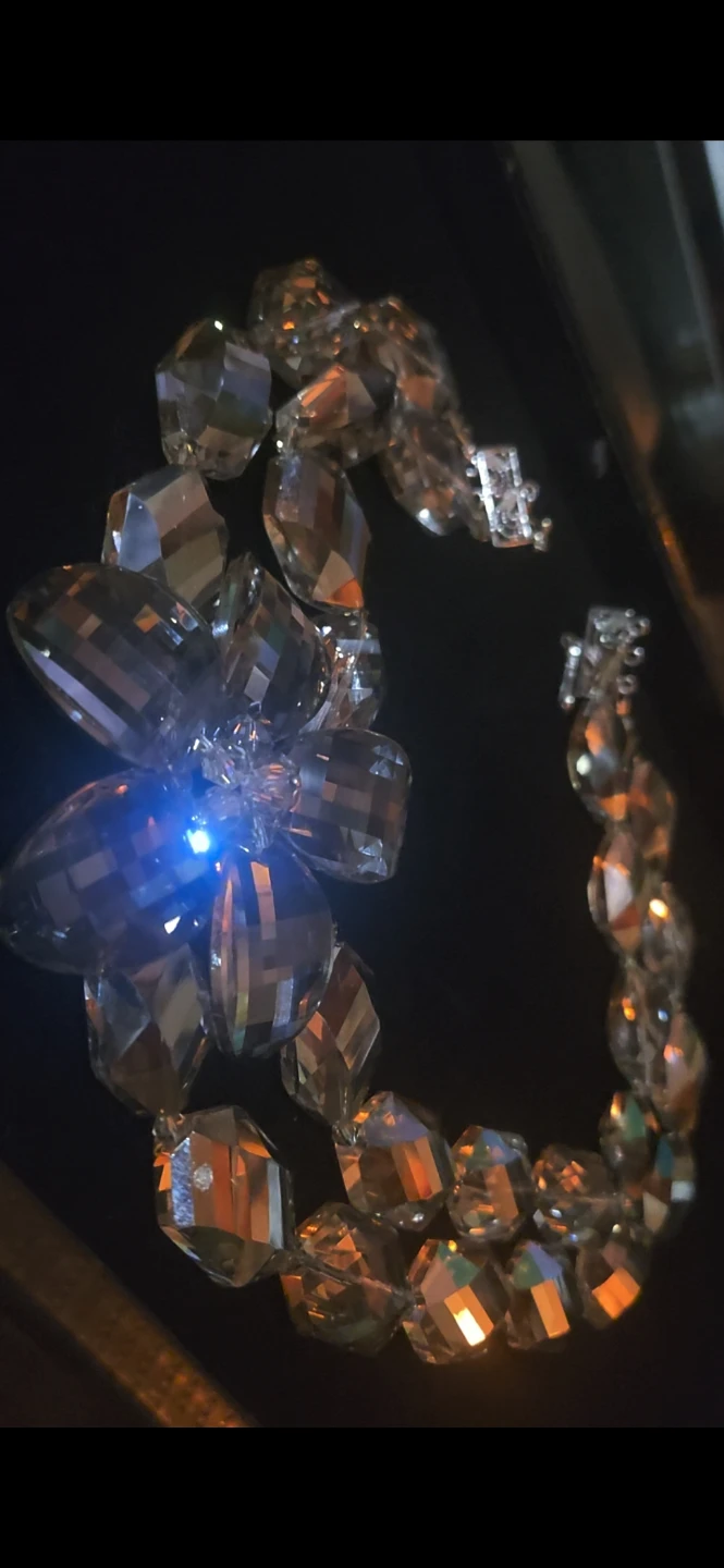 "Vintage Butler and Wilson Clear Crystal Statement Necklace - photo 5