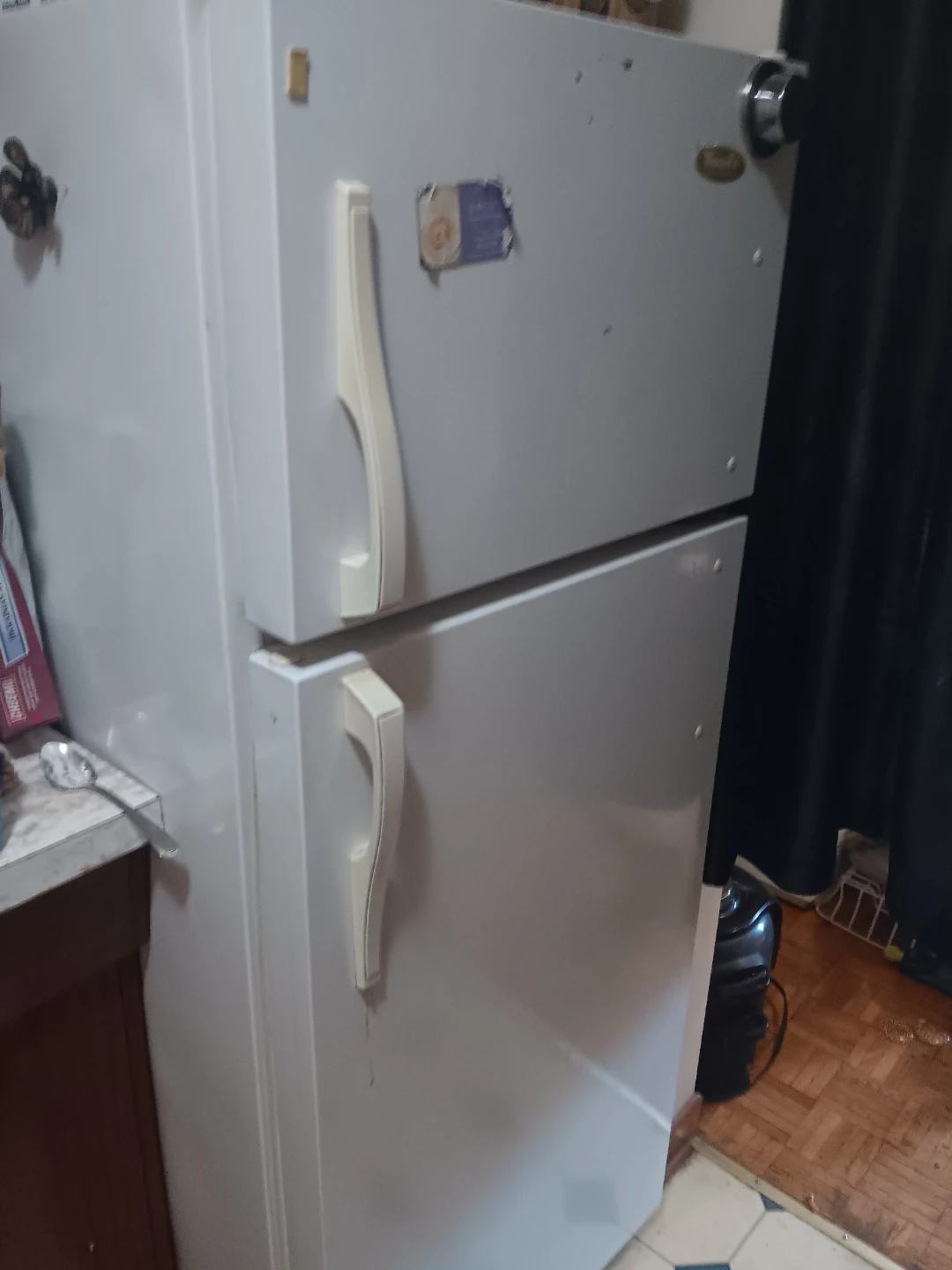 White Top Freezer Refrigerator