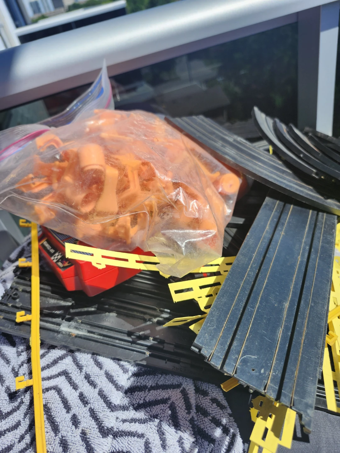 Slot Car Track Pieces and Accessories - photo 2