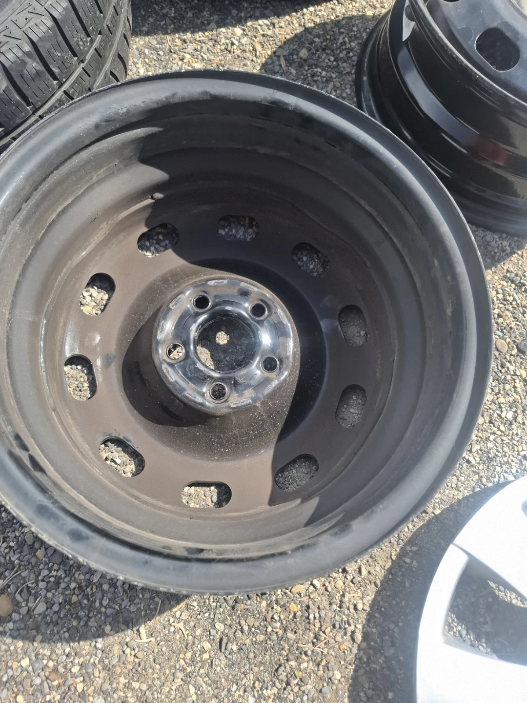 Set of 4 Toyota Hubcaps and Tires - photo 3