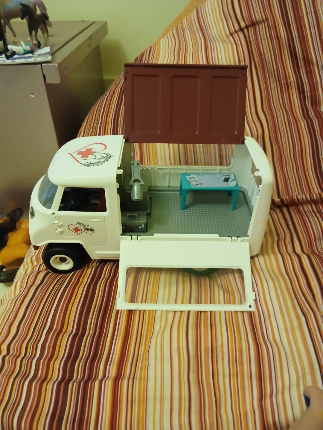Playmobil Veterinary Ambulance shleigh
