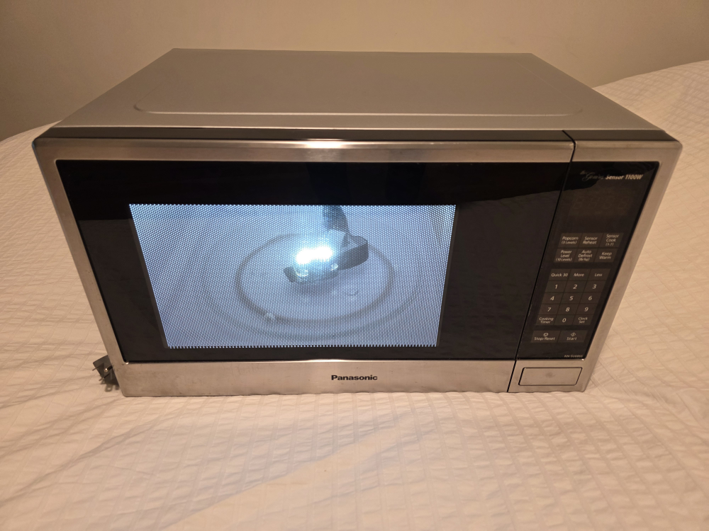 Panasonic Microwave - photo 2
