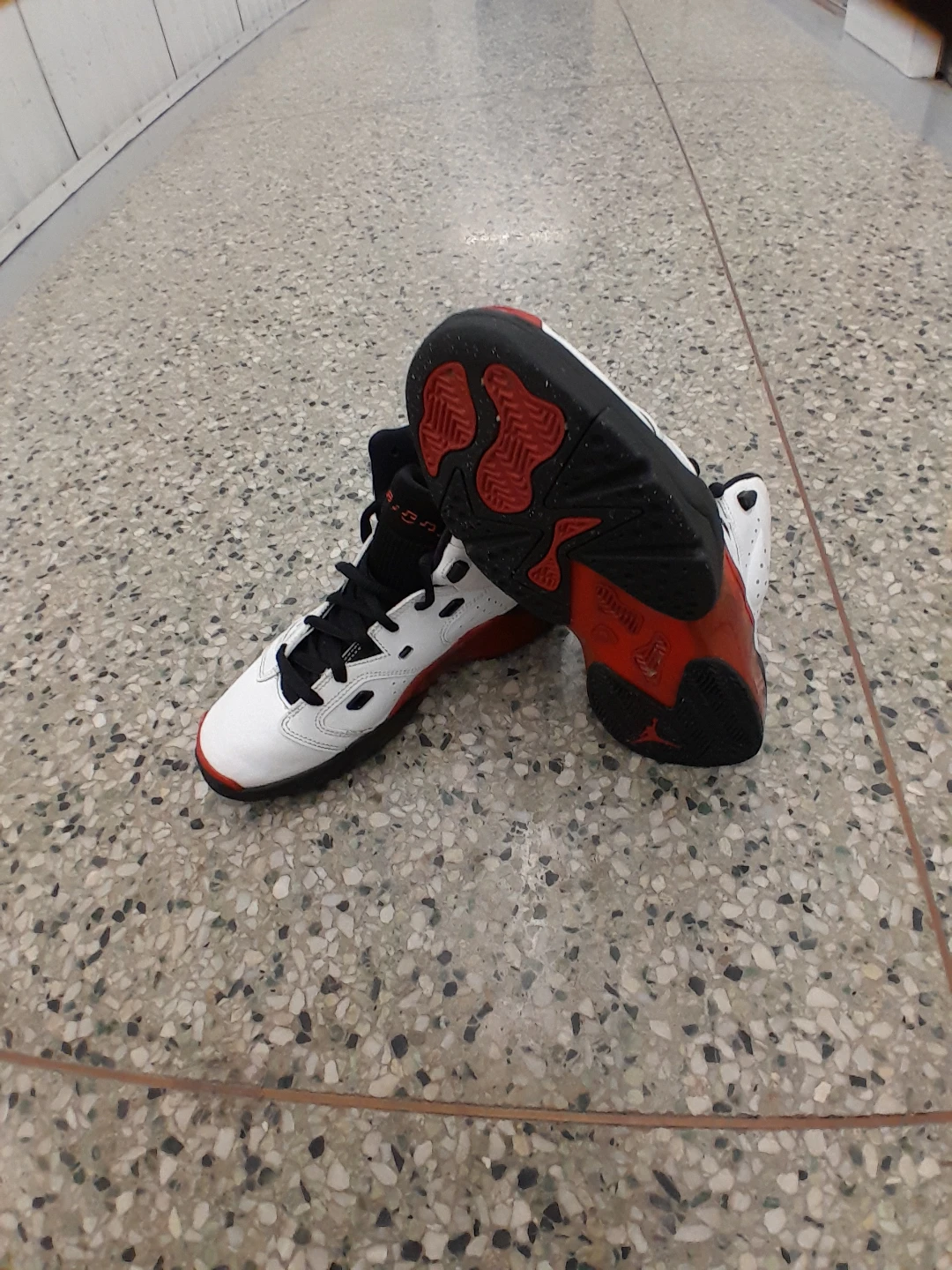 Jordan 6 Sneakers Original Size 7 - photo 3