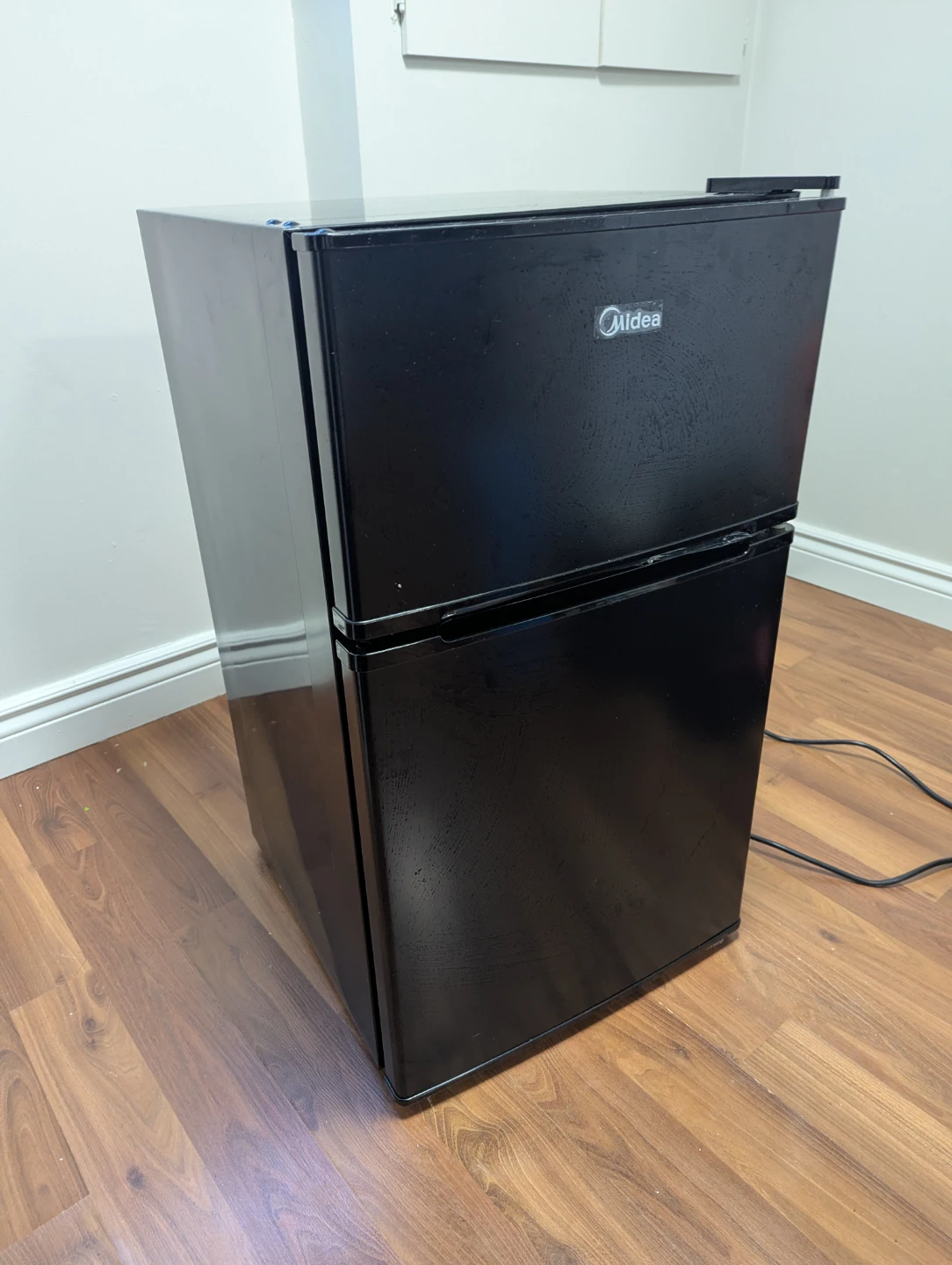 HOMCOM Mini Fridge