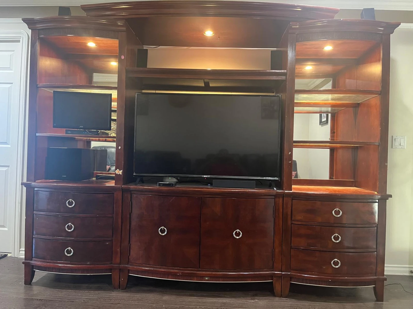 Large Entertainment Unit