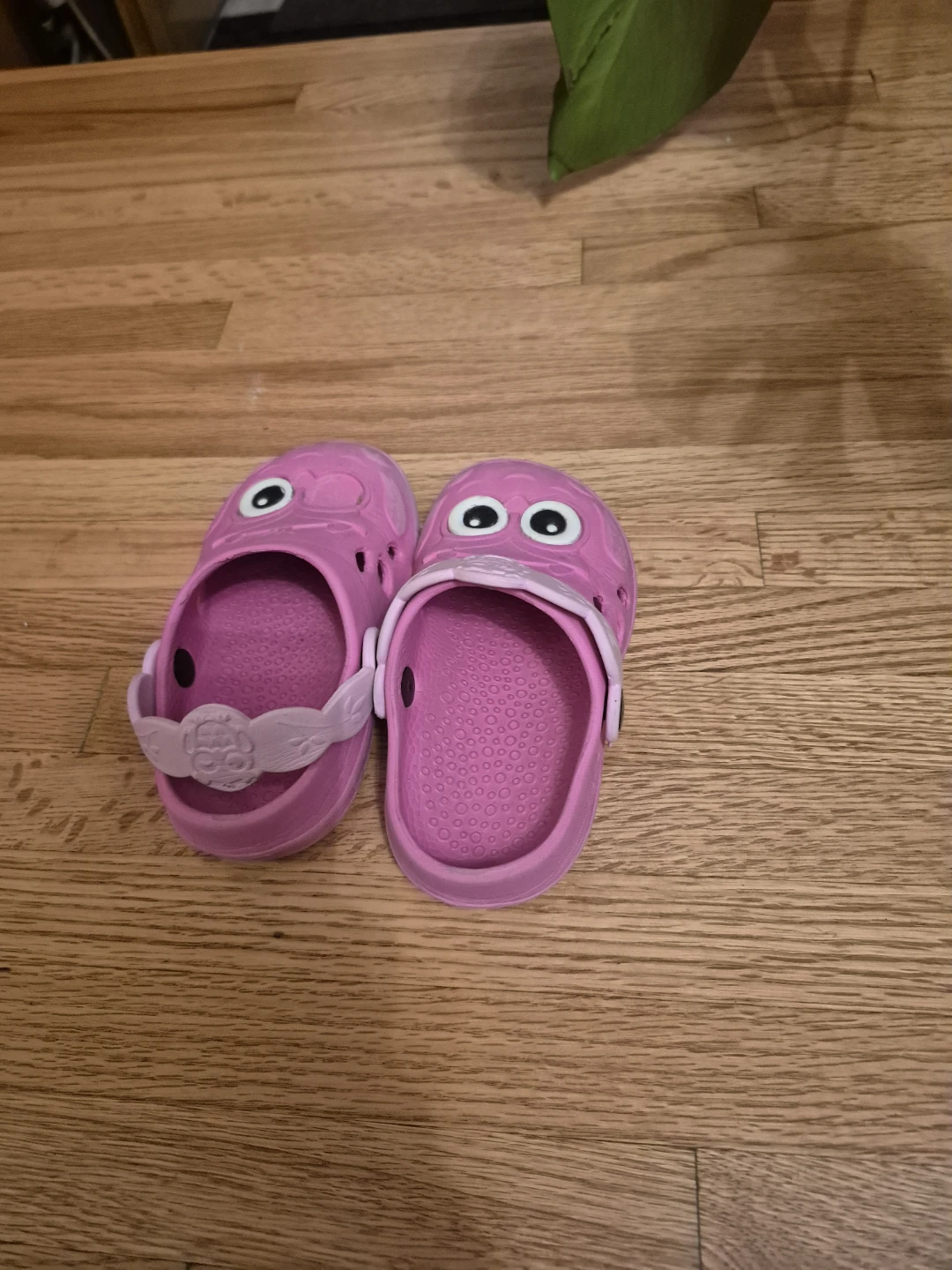 Pink Kids Crocs - photo 2