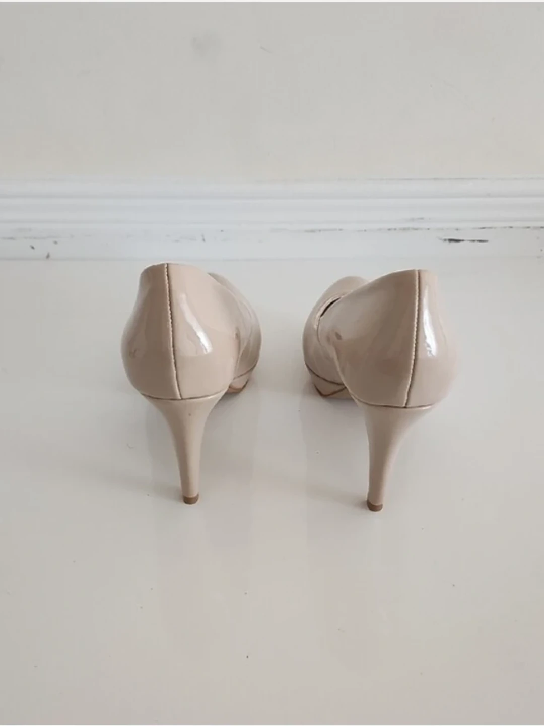ALDO Beige Patent Leather Heels - photo 4