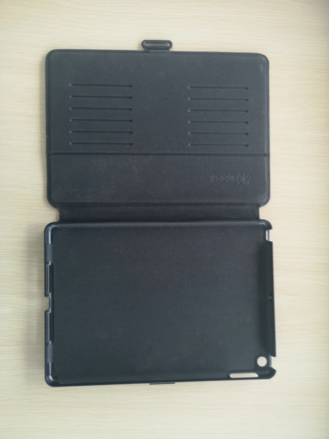 Speck Black iPad Case - photo 2