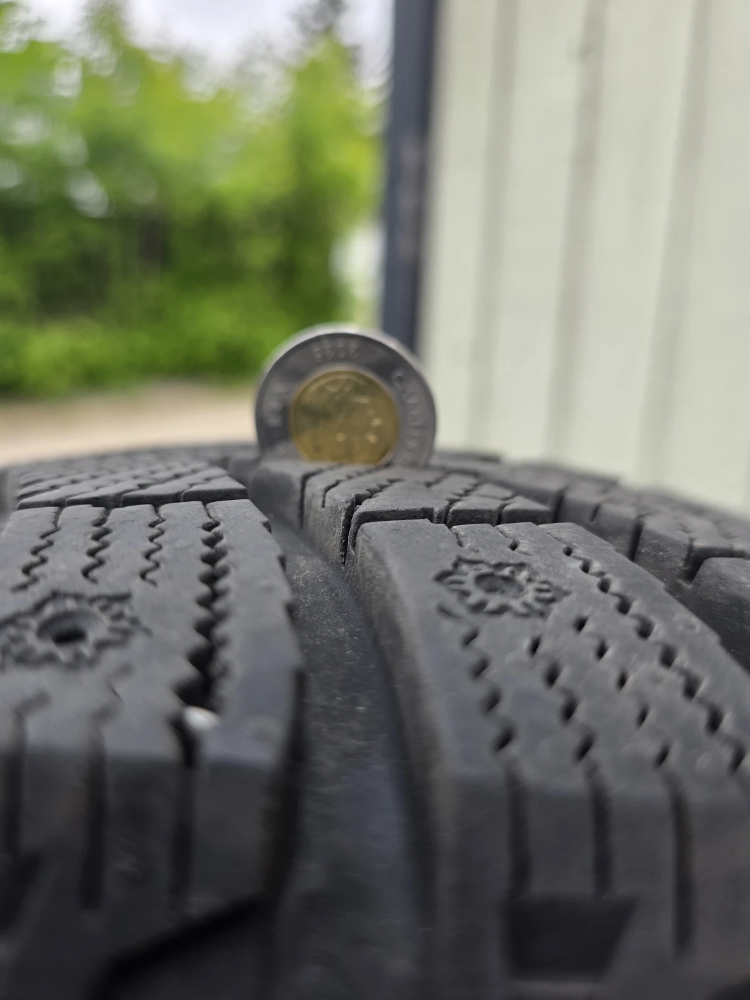 Laufenn 215/65R16 Winter Tires - photo 5