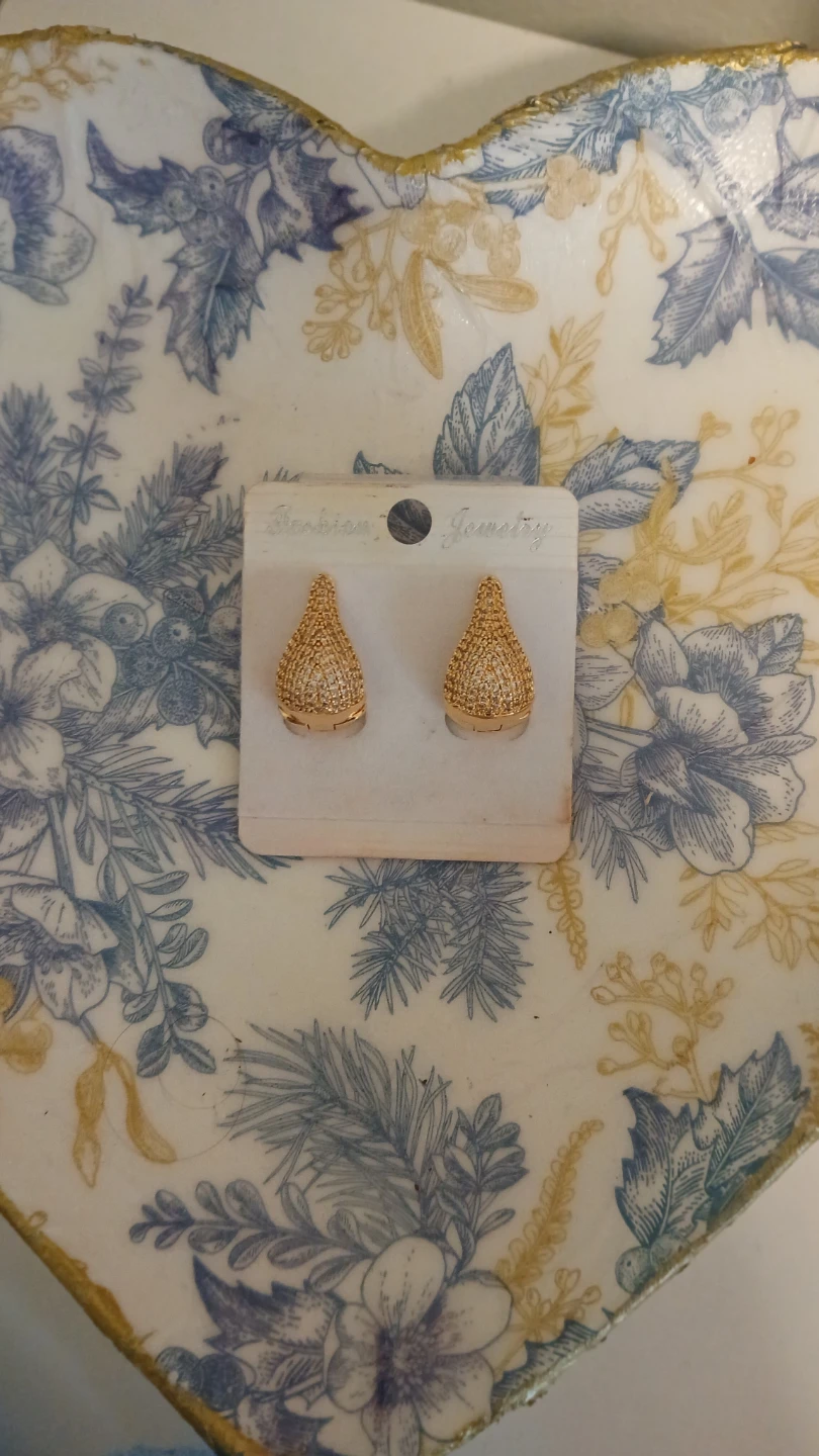 Sparkly Teardrop Earrings