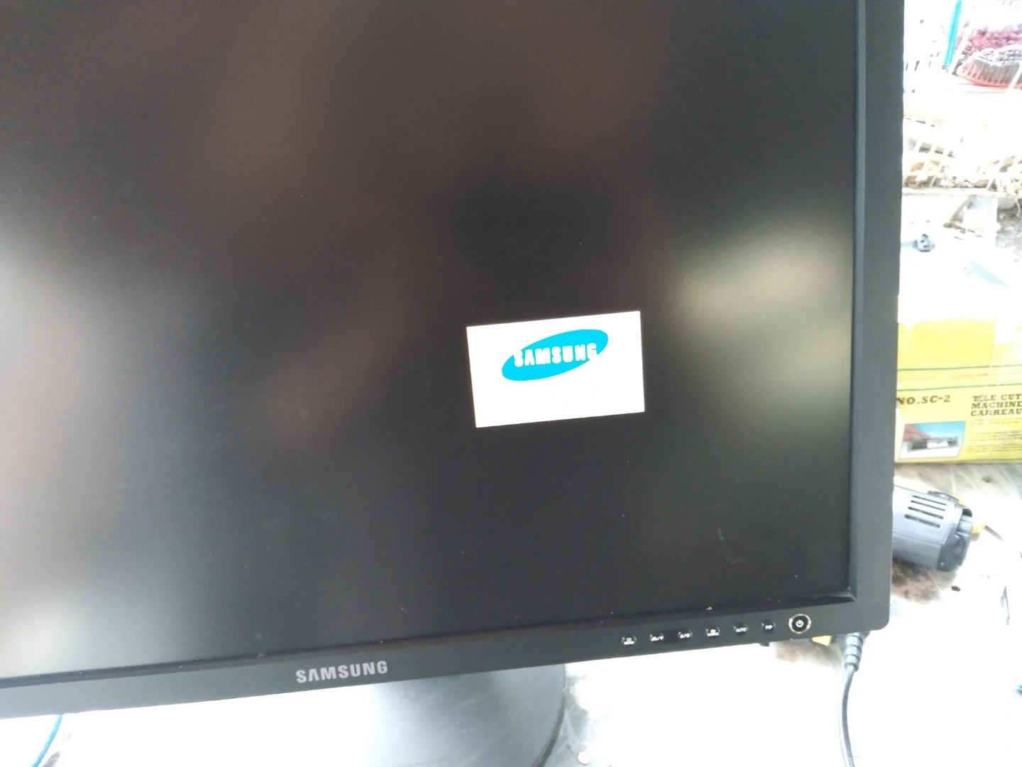 Samsung SyncMaster 27" Monitor - photo 2
