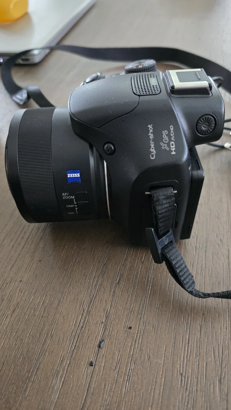 Sony Cyber-shot DSC-HX400V Digital Camera - photo 2