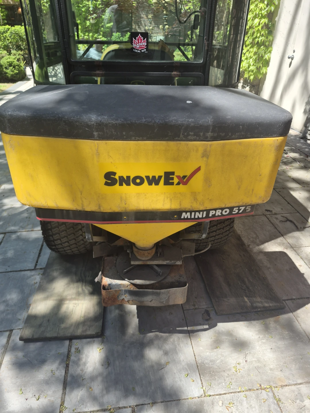 John Deere X595 Lawn Tractor with SnowEx Spreader - photo 5