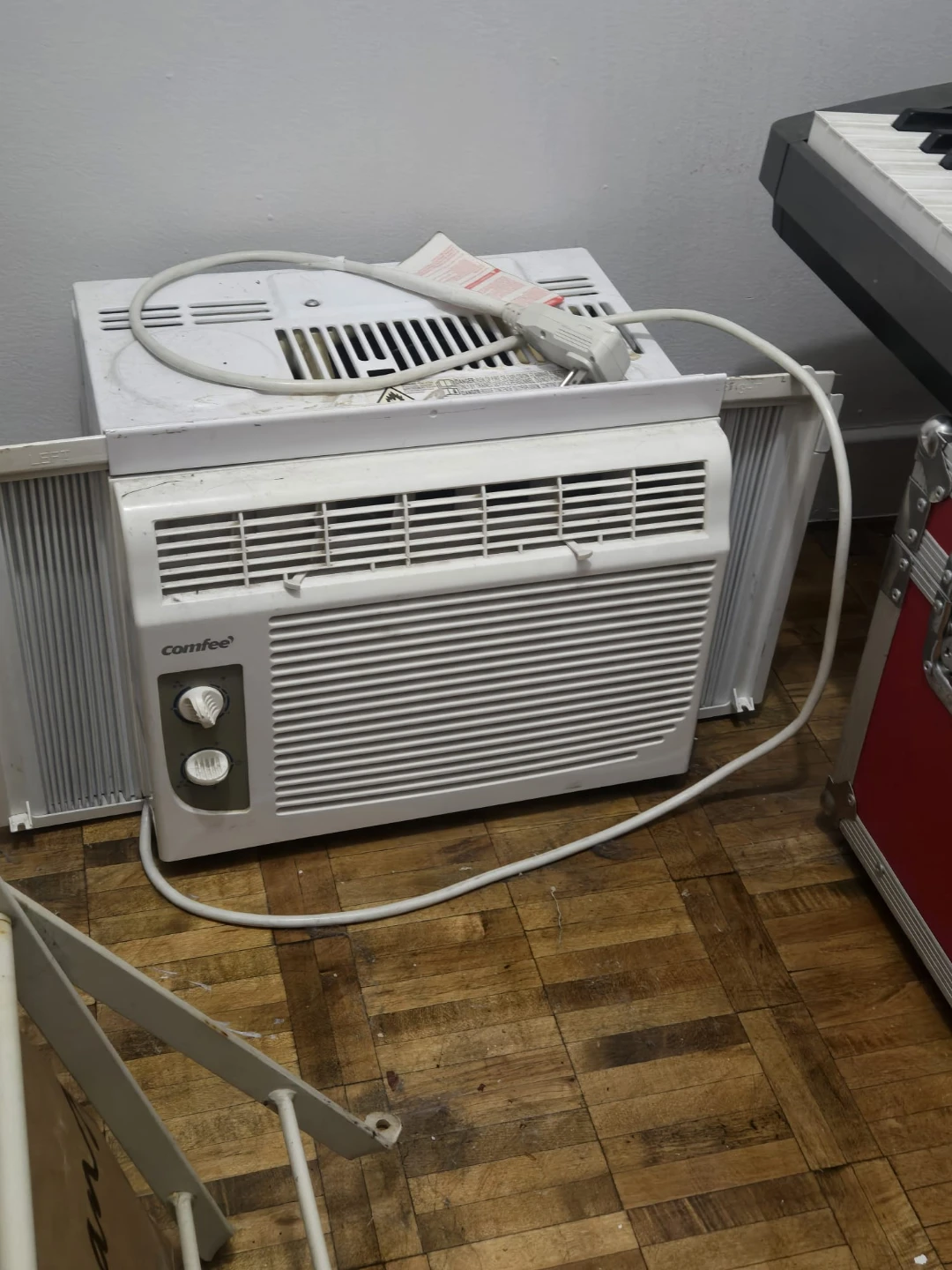 Comfee Air Conditioner - photo 2
