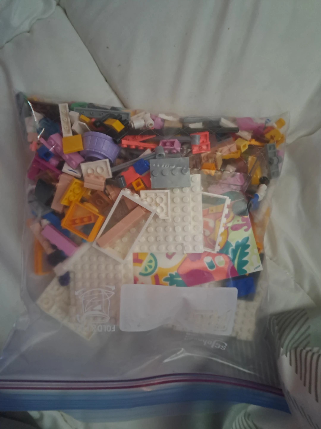 LEGO Friends Heartlake City Community Centre Building Set - photo 4