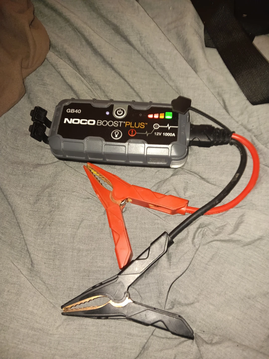 NOCO Boost Plus GB40 1000A Jump Starter + Phone charger