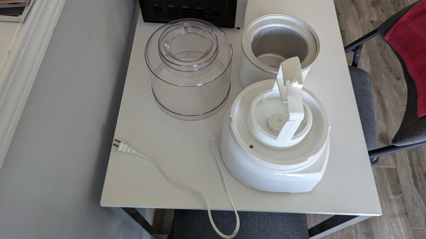 Cuisinart Ice Cream Maker - photo 4