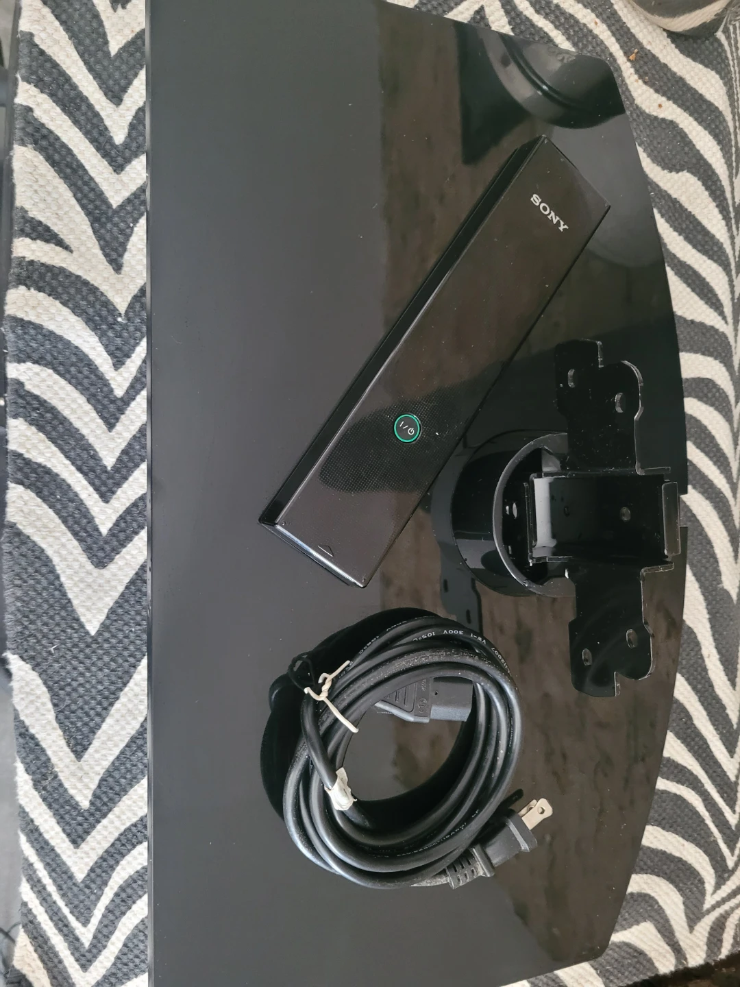 46" SONY BRAVIA TV w/remote, stand & wall mount - photo 4