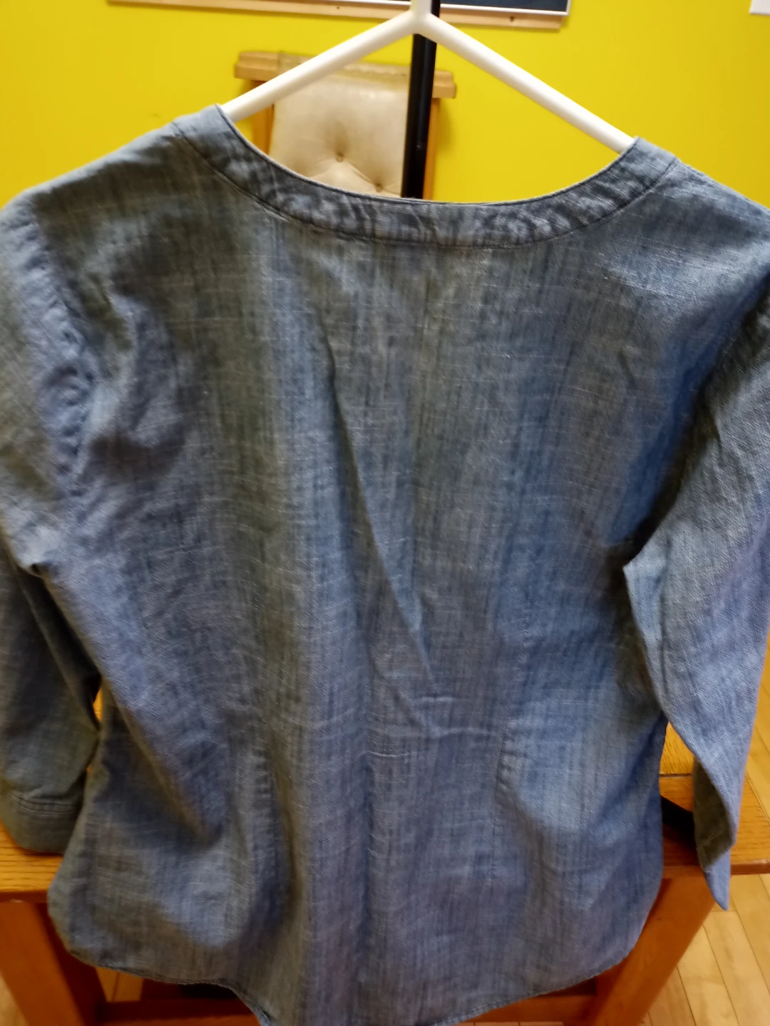 Van Heusen Women's Blue Chambray Tunic Top Size M - photo 4