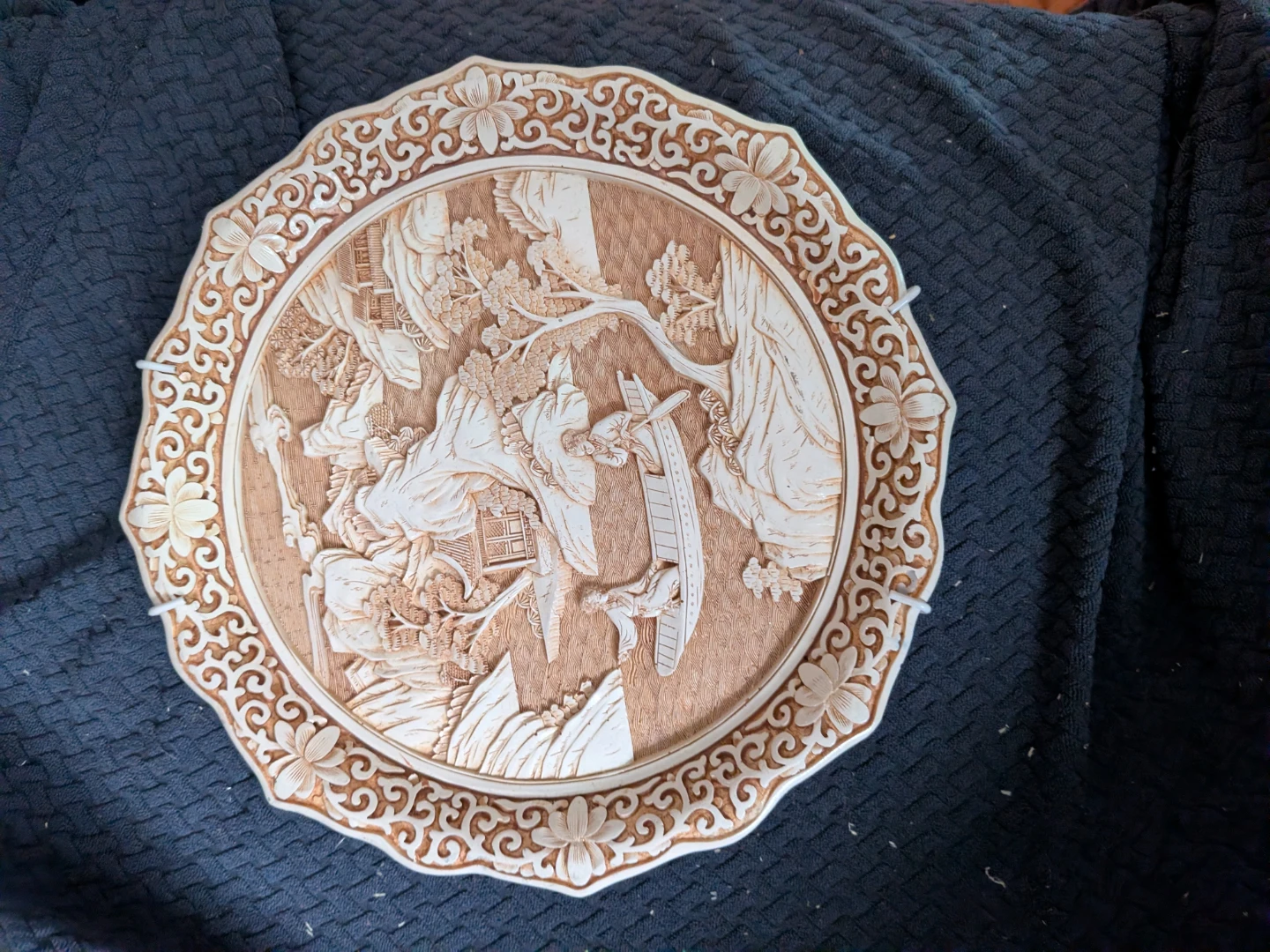 Decorative Wall Plate with Scenic Carving