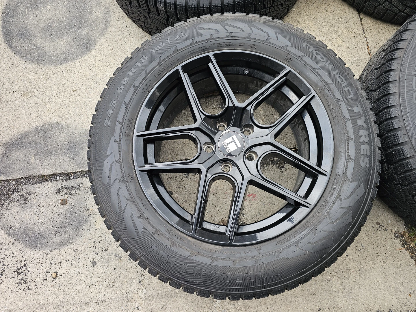 HONDA PILOT/PASSPORT/ACURA MDX WINTER TIRES ON ALLOY RIMS - photo 2