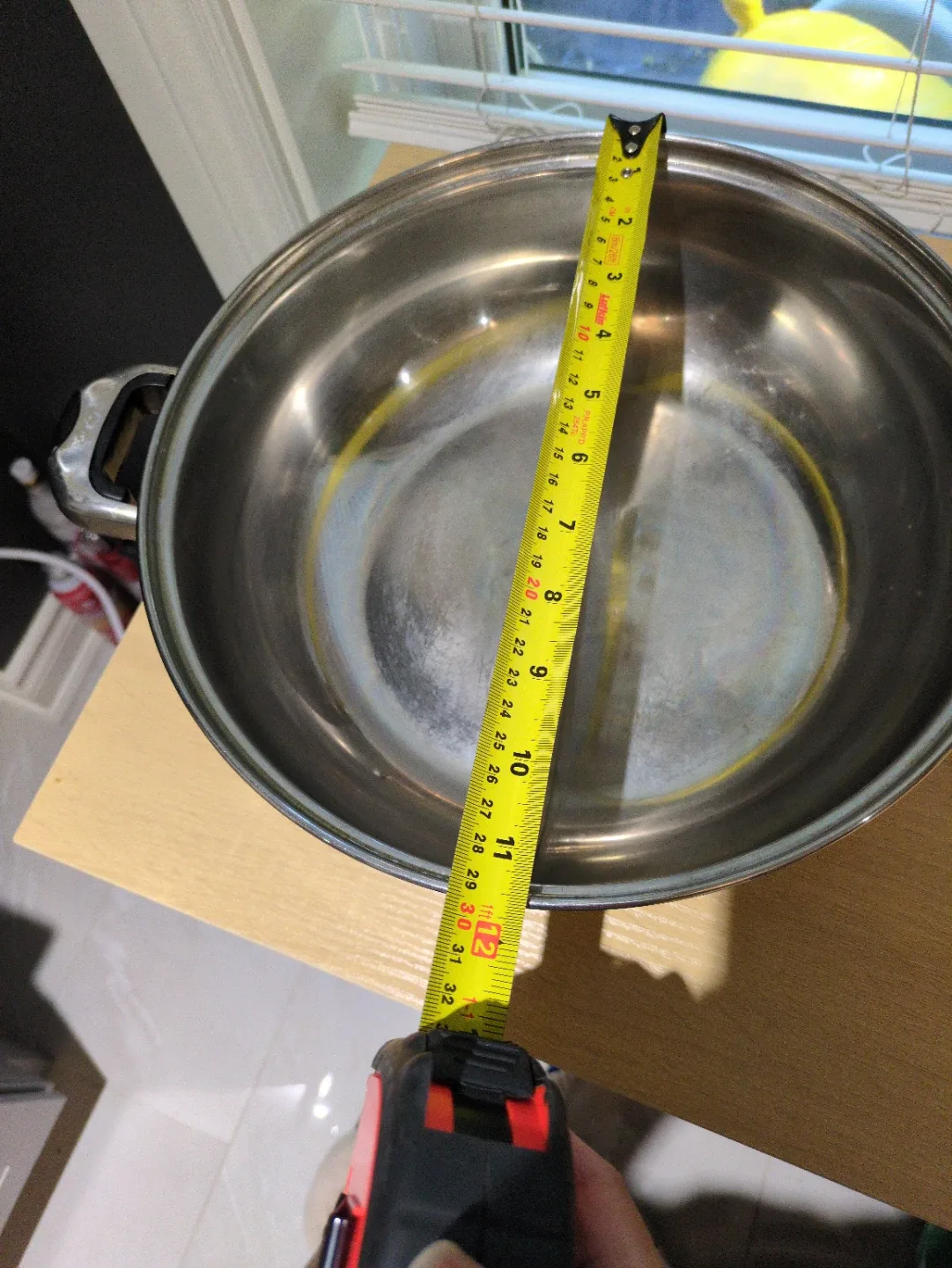 Stainless Steel Divided Hot Pot with Glass Lid - photo 4