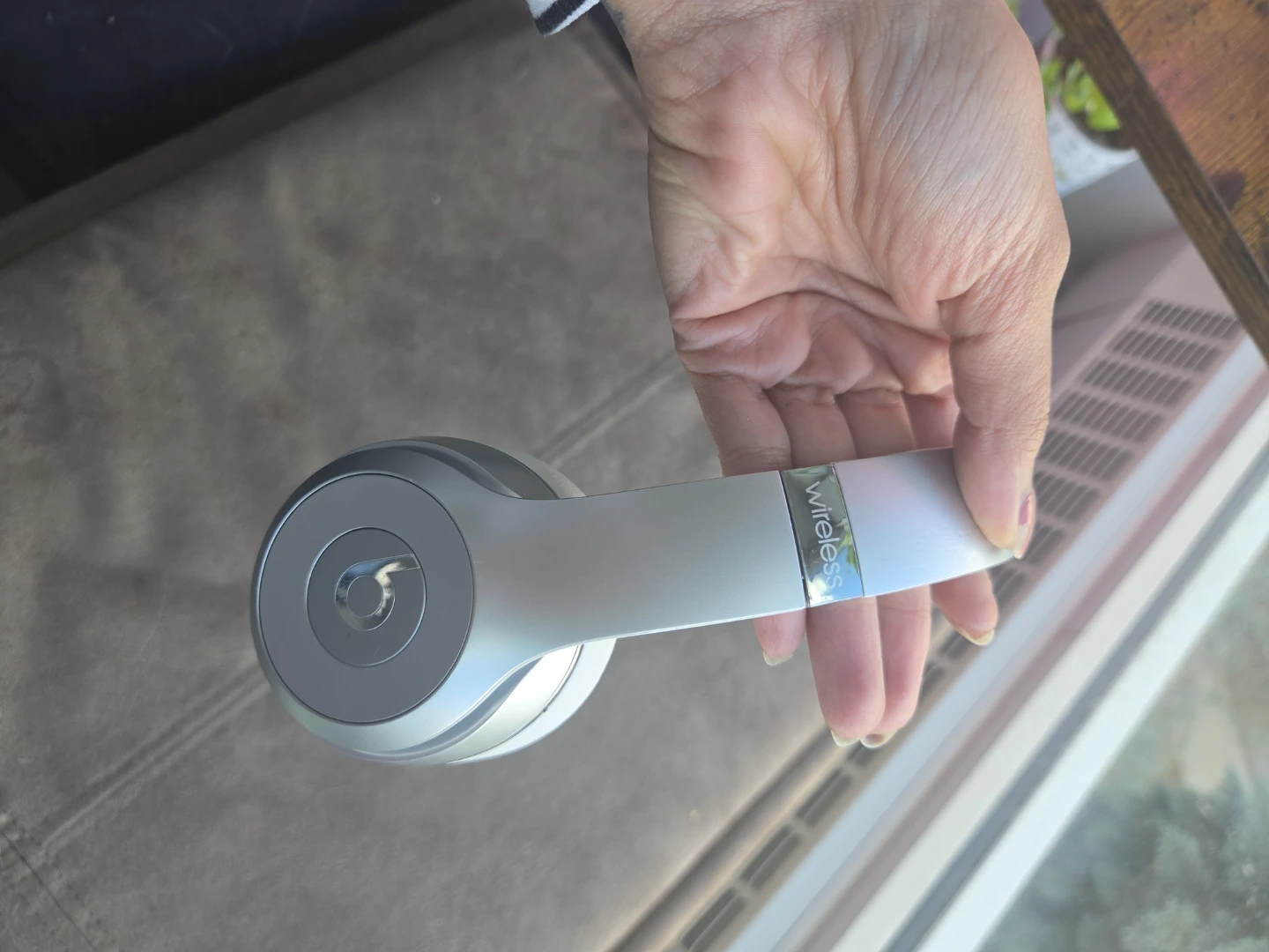 Beats Solo 3 Wireless Headphones - Silver - photo 3