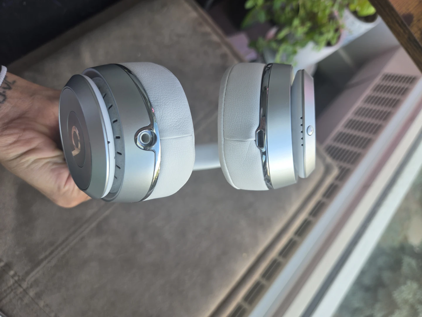Beats Solo 3 Wireless Headphones - Silver - photo 4